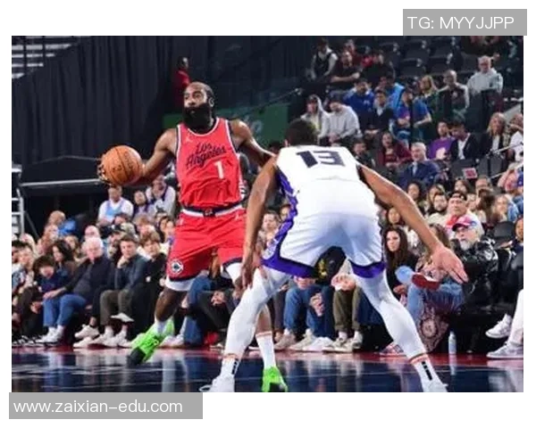 快船队季后赛席位争夺战激烈展开球迷期待球队逆袭表现