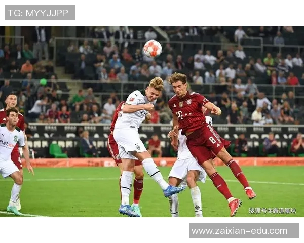 德甲榜首之争：拜仁领先门兴，谁能笑到最后？